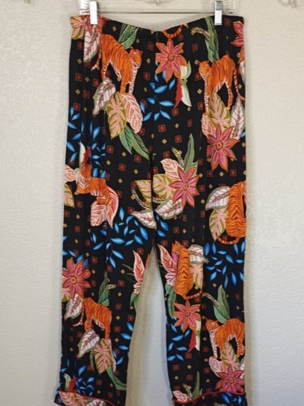 Room Service XL Pajama Set Black Tiger Floral Long Sleeve Button Down& Pants - Picture 5 of 9